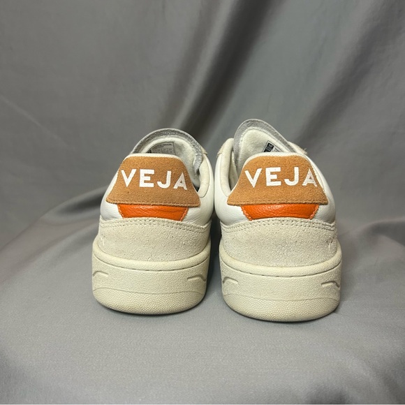 Veja V-90 Extra White and Umber Sneakers - Picture 6 of 10